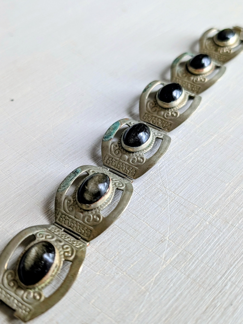 Vintage-Inspired Black Stone Silver Tone Link Bracelet